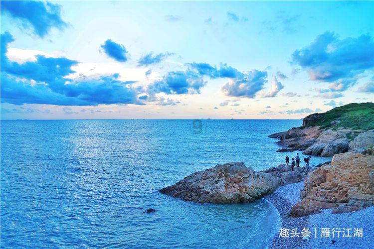 爸爸耗时3天用兔皮树枝，自制鄂伦春族同款帽，孩子非常高兴