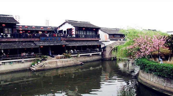 小魔仙跳舞